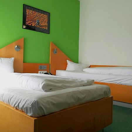 Sportschule Oberhaching Hotel Екстериор снимка