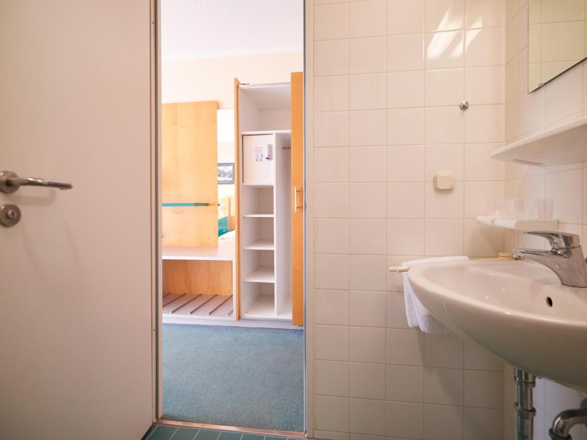 Sportschule Oberhaching Hotel Екстериор снимка